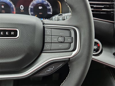 2025 Jeep Wagoneer Base