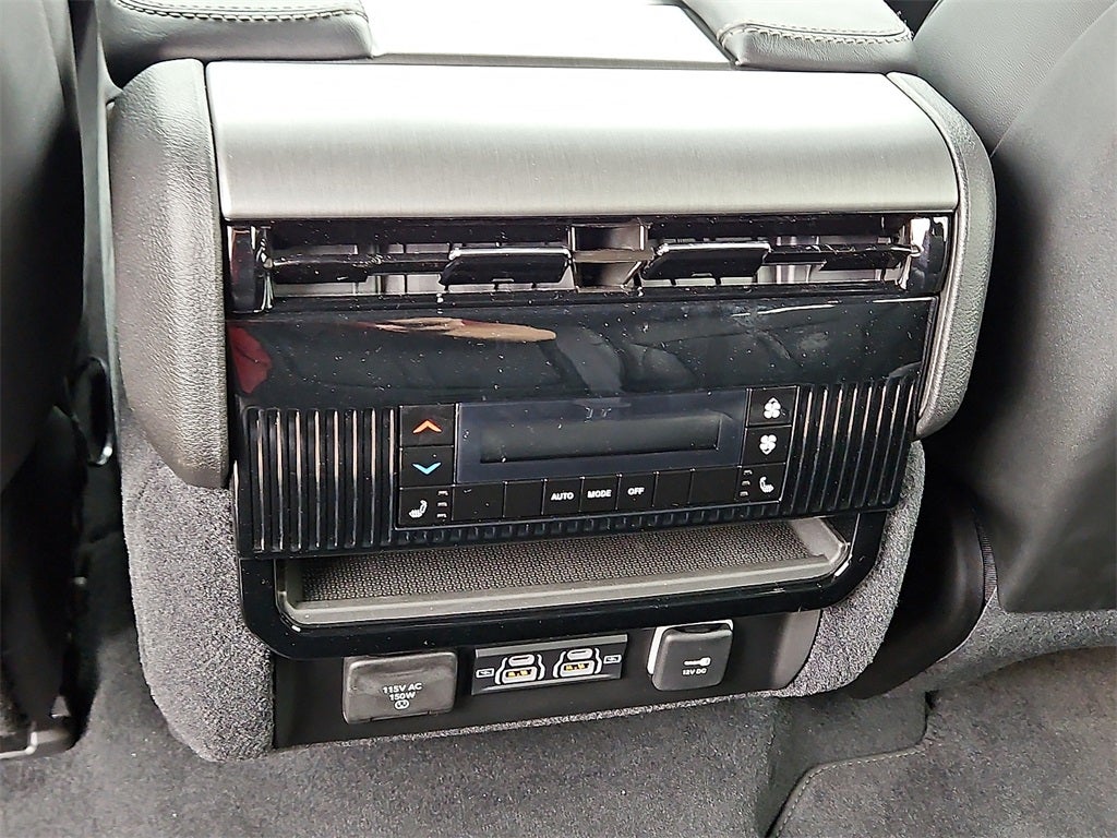 2025 Jeep Wagoneer Base