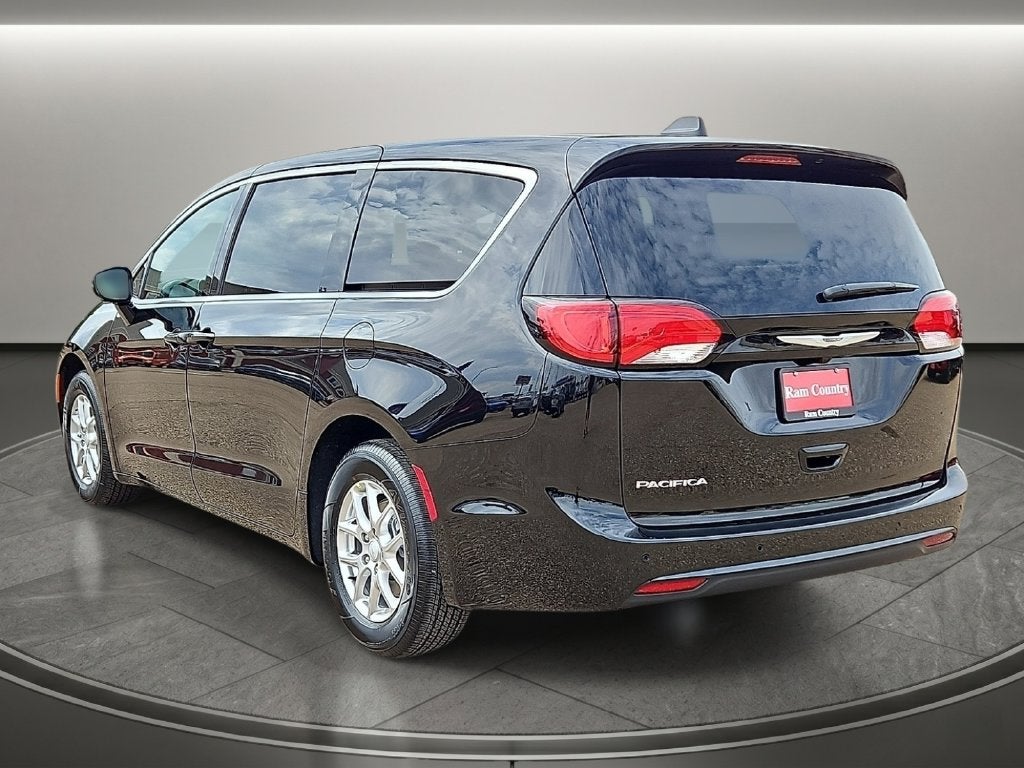 2027 Chrysler Pacifica LX