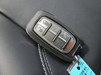 2027 Chrysler Pacifica LX