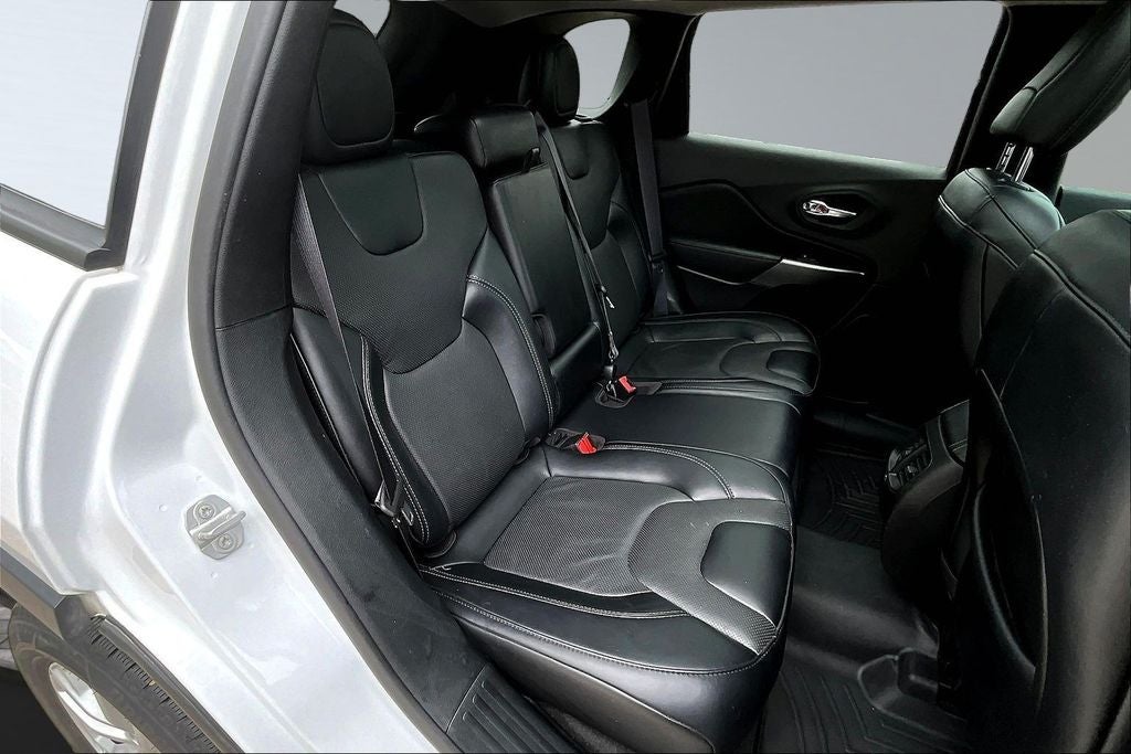 2022 Jeep Cherokee Latitude Lux