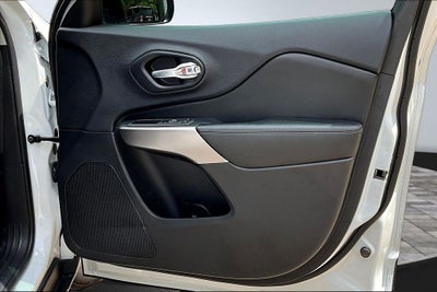 2022 Jeep Cherokee Latitude Lux