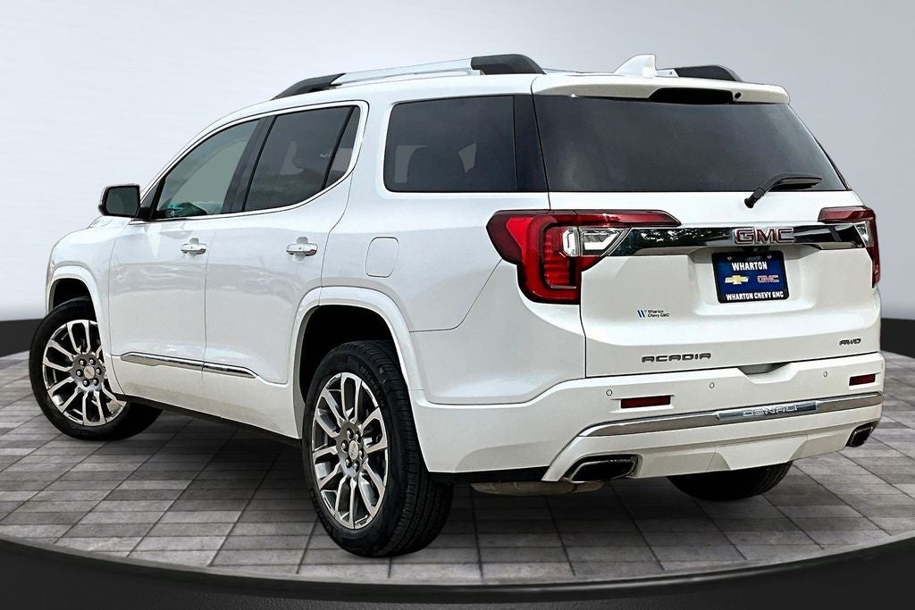 2023 GMC Acadia Denali