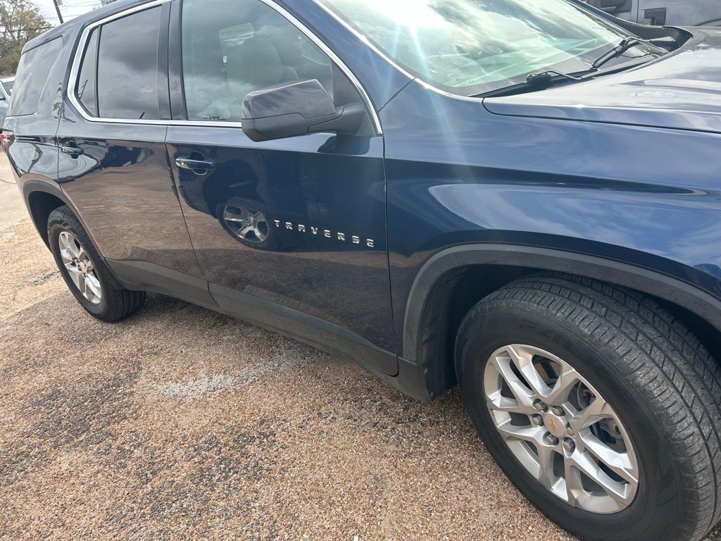 2022 Chevrolet Traverse LS