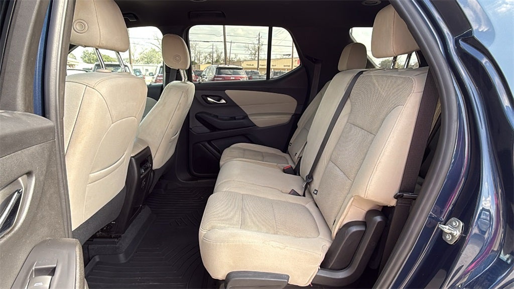 2022 Chevrolet Traverse LS