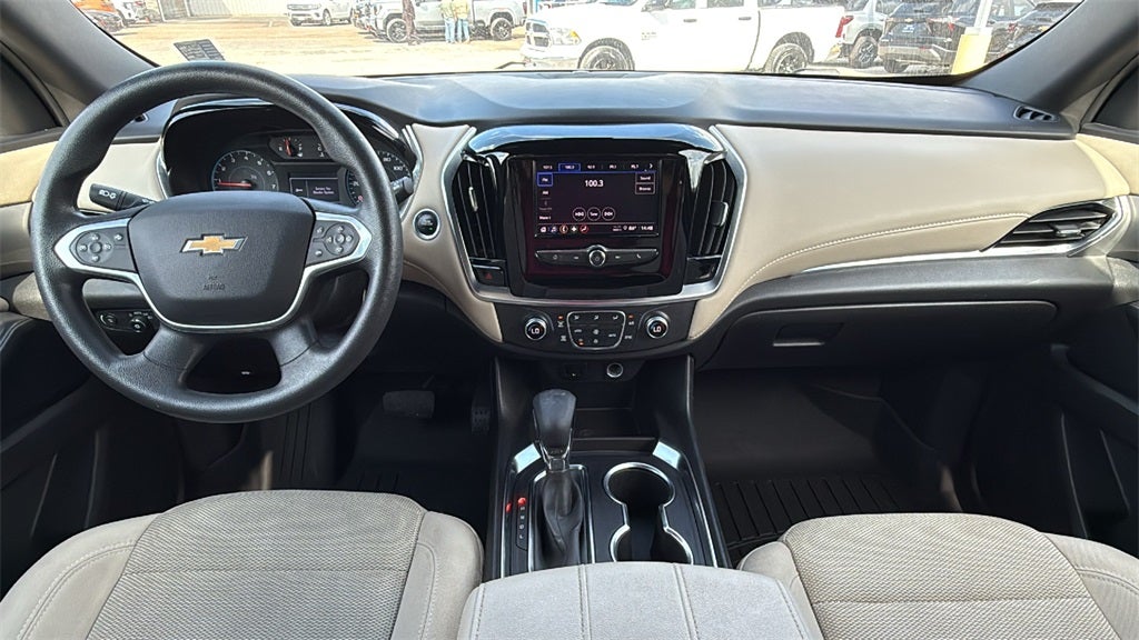 2022 Chevrolet Traverse LS