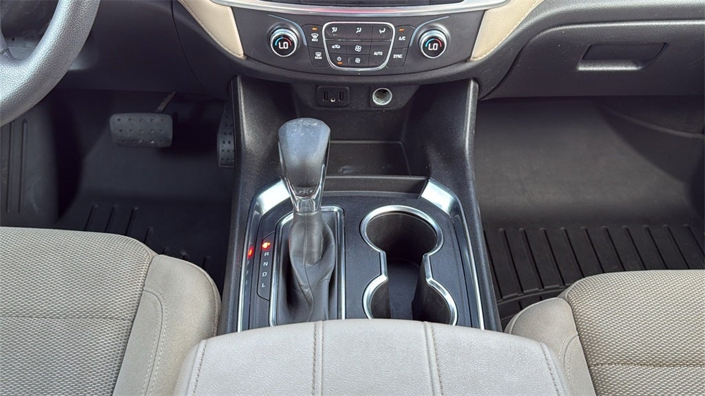 2022 Chevrolet Traverse LS