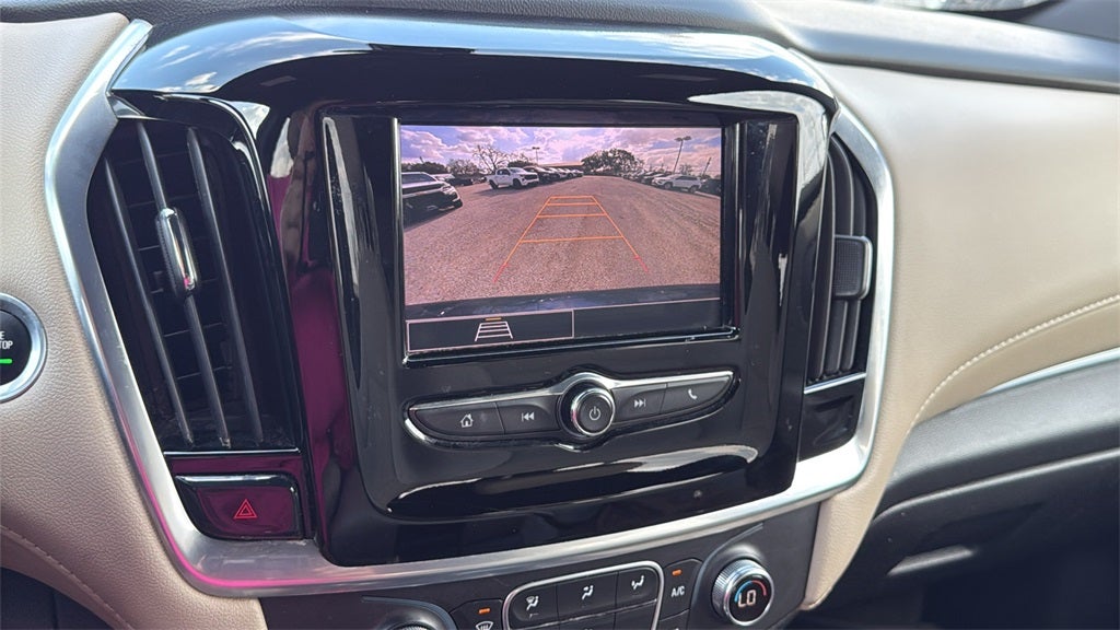 2022 Chevrolet Traverse LS