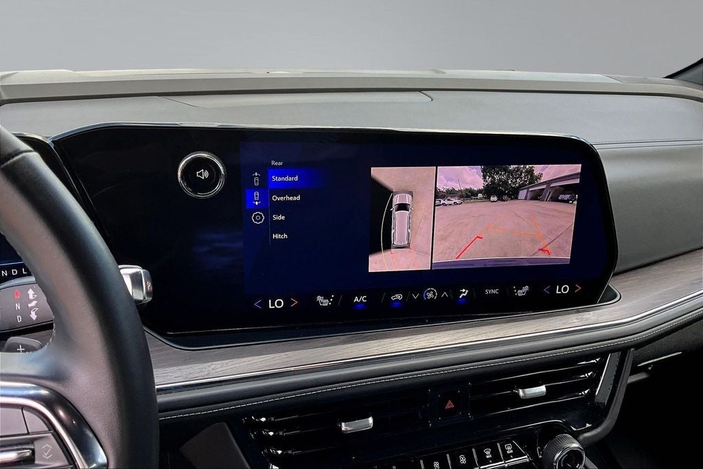 2025 Chevrolet Suburban LT