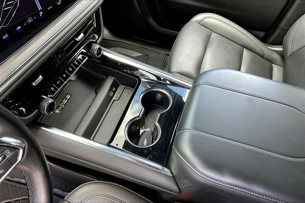 2025 Chevrolet Suburban LT