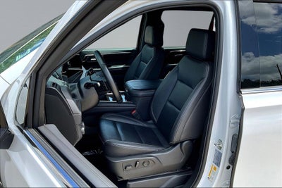 2025 Chevrolet Suburban LT