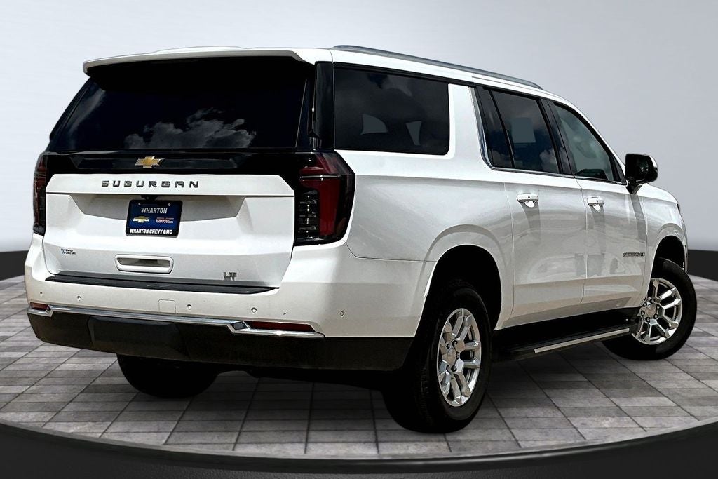 2025 Chevrolet Suburban LT