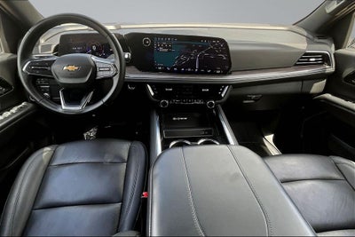 2025 Chevrolet Suburban LT