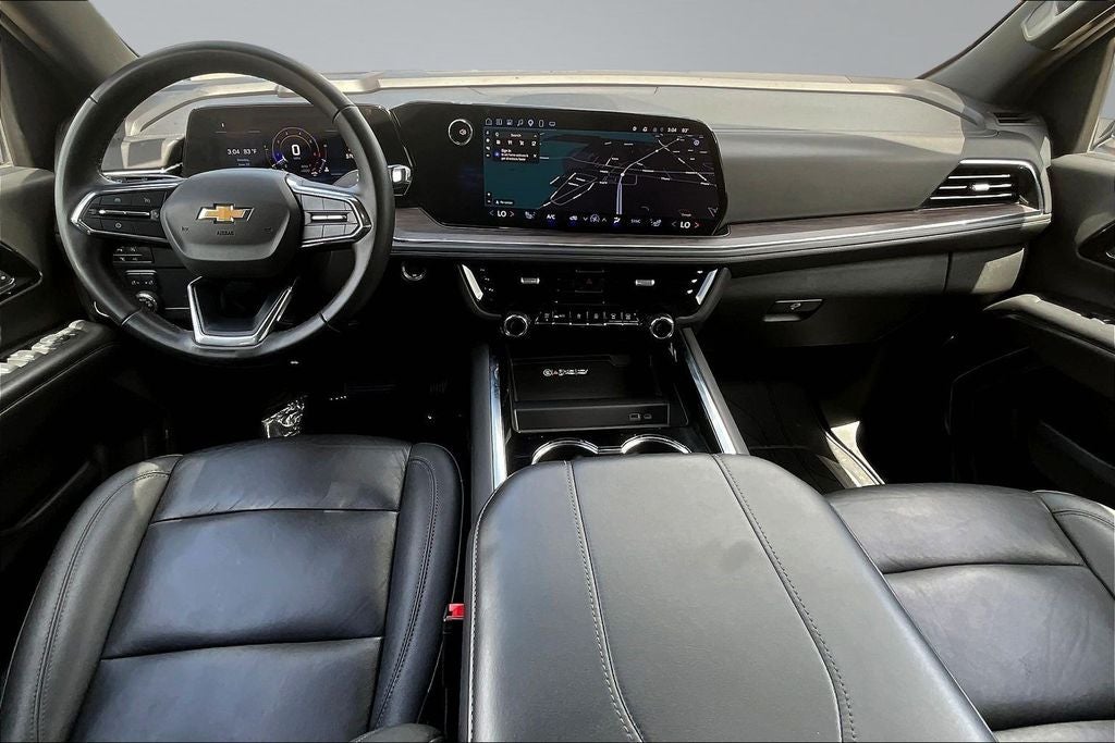 2025 Chevrolet Suburban LT