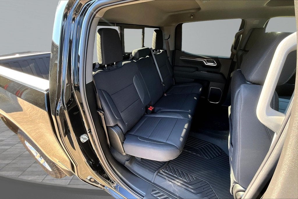 2026 Chevrolet Silverado 1500 LT LT1