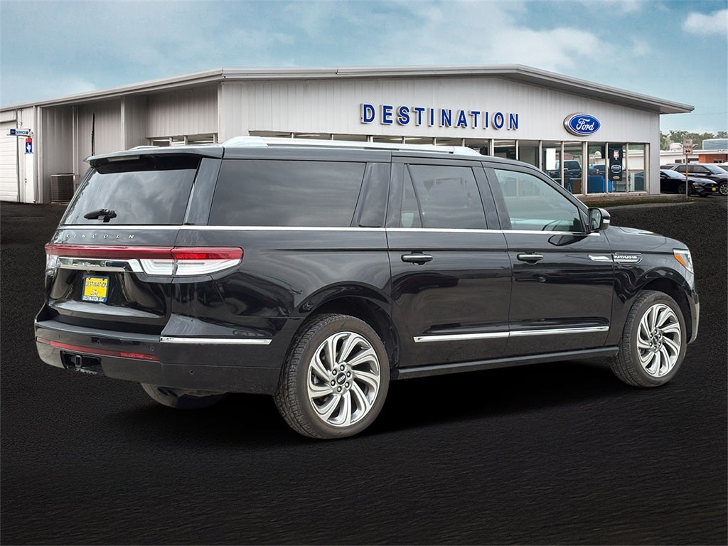 2023 Lincoln Navigator L Reserve
