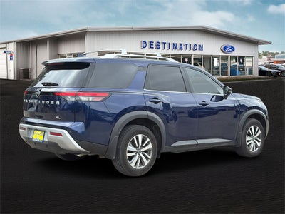 2024 Nissan Pathfinder SL