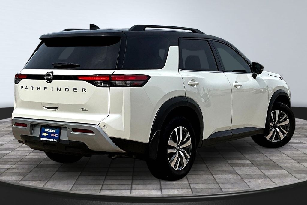2024 Nissan Pathfinder SL