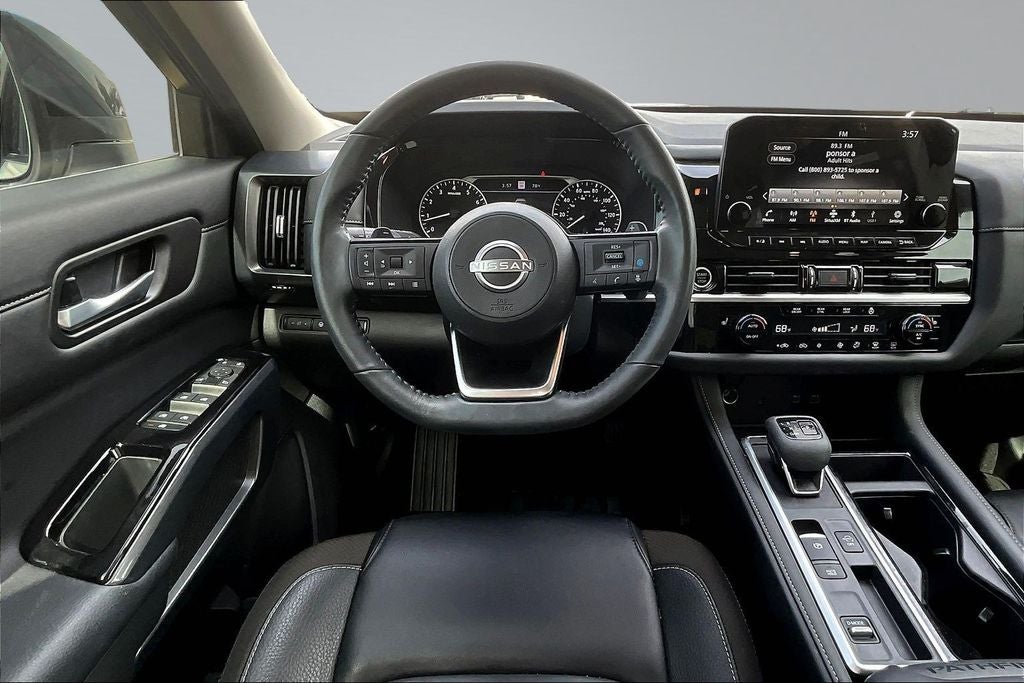 2024 Nissan Pathfinder SL