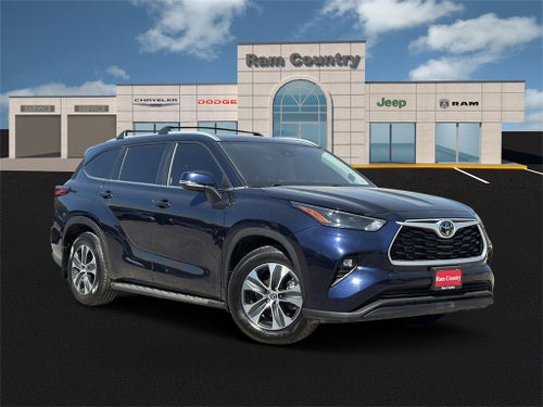 2023 Toyota Highlander XLE