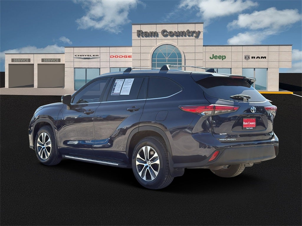 2023 Toyota Highlander XLE