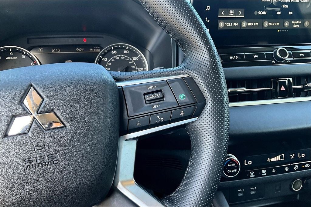 2025 Mitsubishi Outlander SE