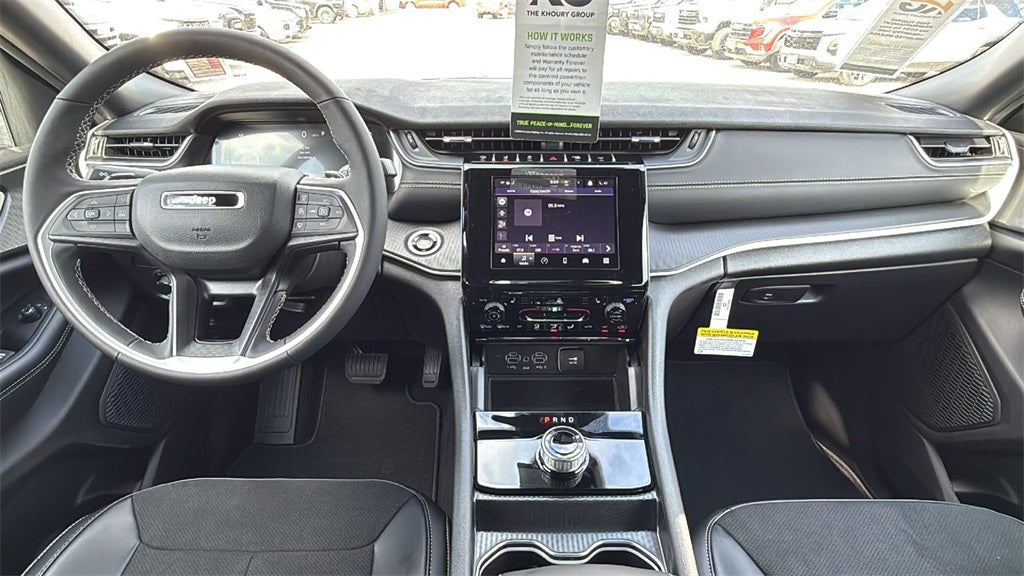 2025 Jeep Grand Cherokee Laredo X