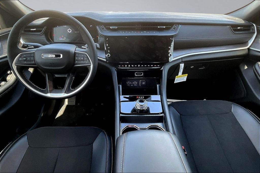 2026 Jeep Grand Cherokee Altitude