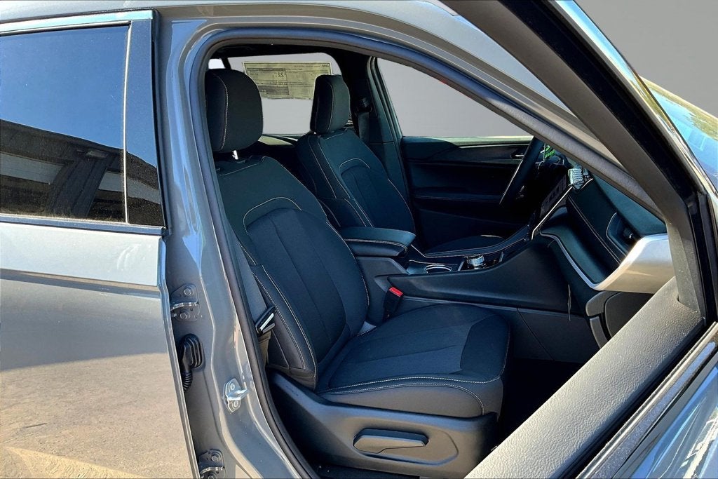 2027 Jeep Grand Cherokee Laredo X
