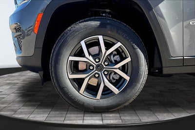 2027 Jeep Grand Cherokee Laredo X