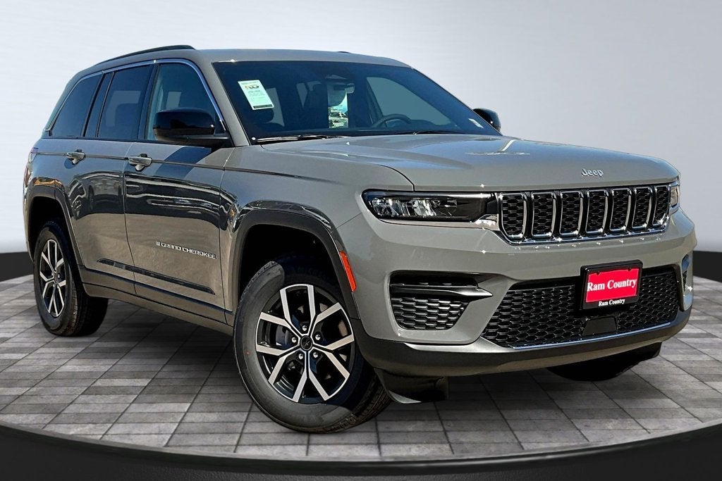 2027 Jeep Grand Cherokee Laredo X