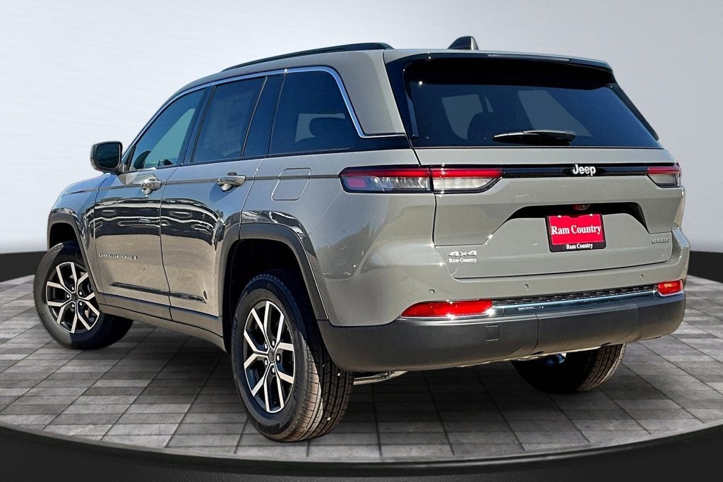 2027 Jeep Grand Cherokee Laredo X