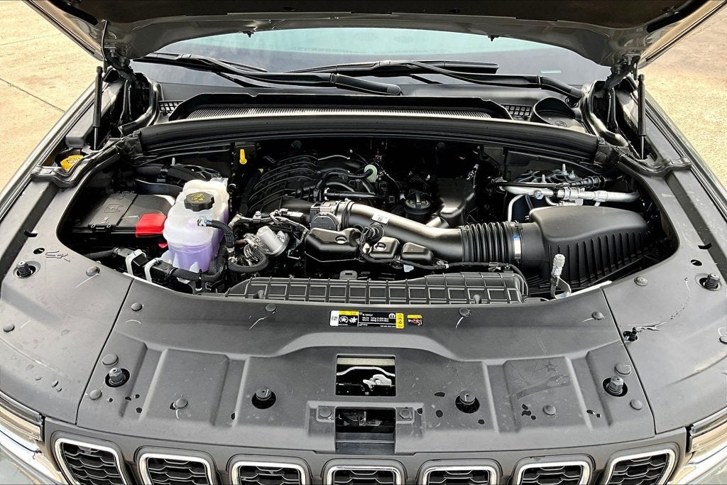2027 Jeep Grand Cherokee Laredo X