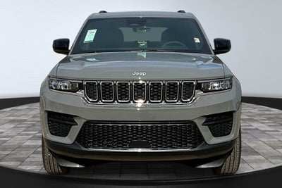 2027 Jeep Grand Cherokee Laredo X