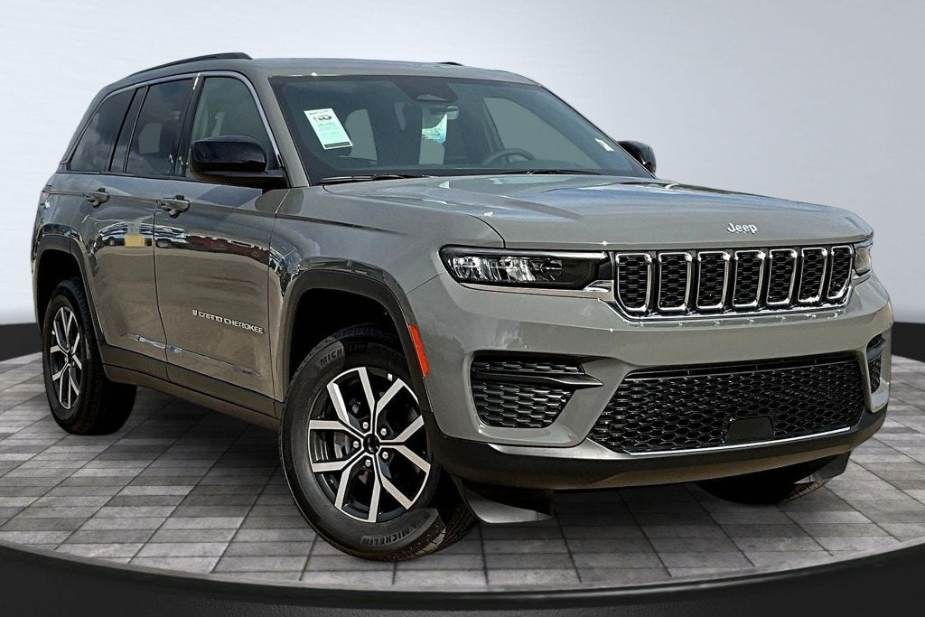 2027 Jeep Grand Cherokee Laredo X