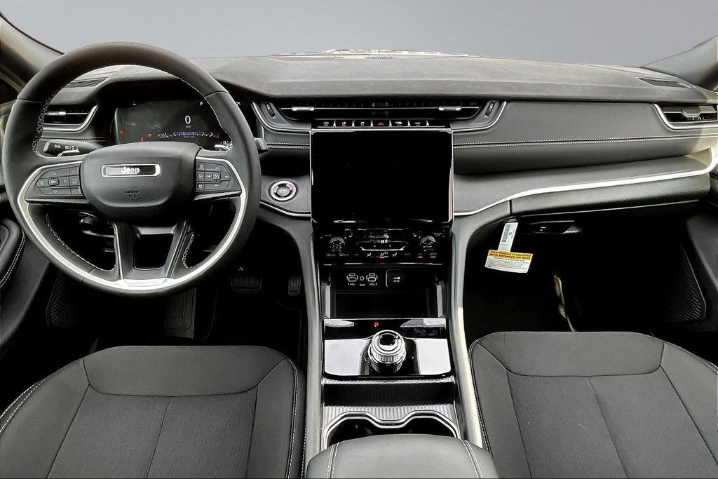 2027 Jeep Grand Cherokee Laredo X