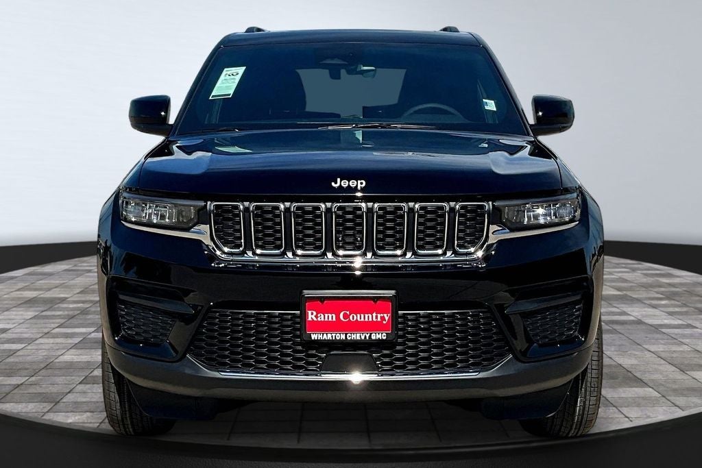 2027 Jeep Grand Cherokee Laredo X