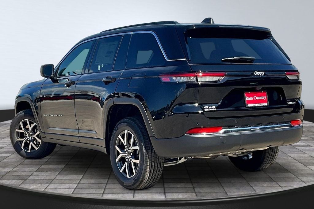 2027 Jeep Grand Cherokee Laredo X