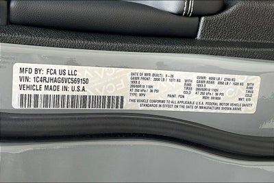 2027 Jeep Grand Cherokee Laredo