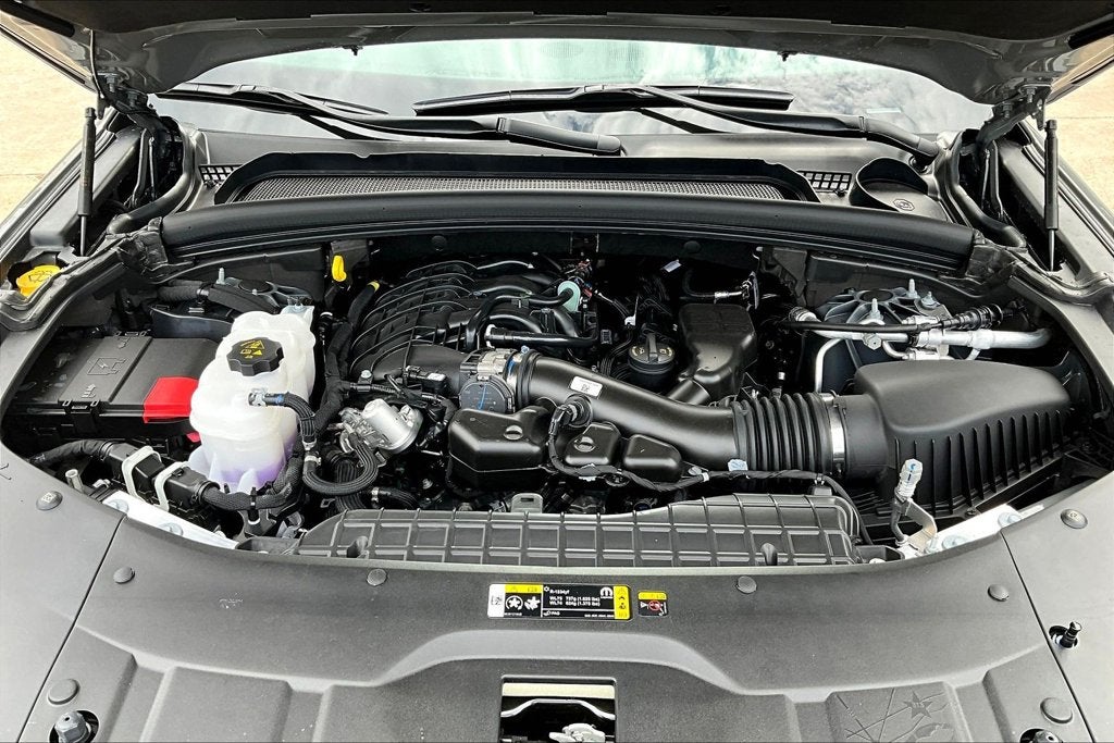 2027 Jeep Grand Cherokee Laredo