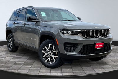 2027 Jeep Grand Cherokee Laredo
