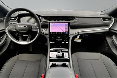 2027 Jeep Grand Cherokee Laredo
