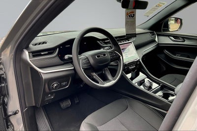 2027 Jeep Grand Cherokee Laredo