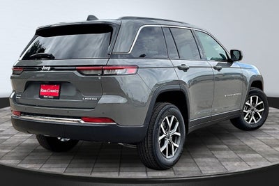 2027 Jeep Grand Cherokee Laredo