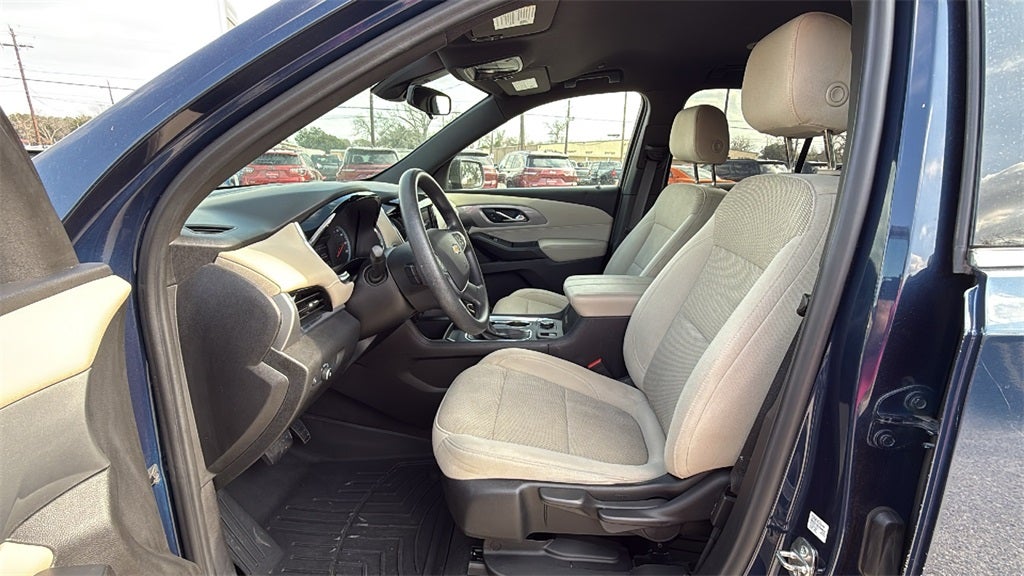 2022 Chevrolet Traverse LS