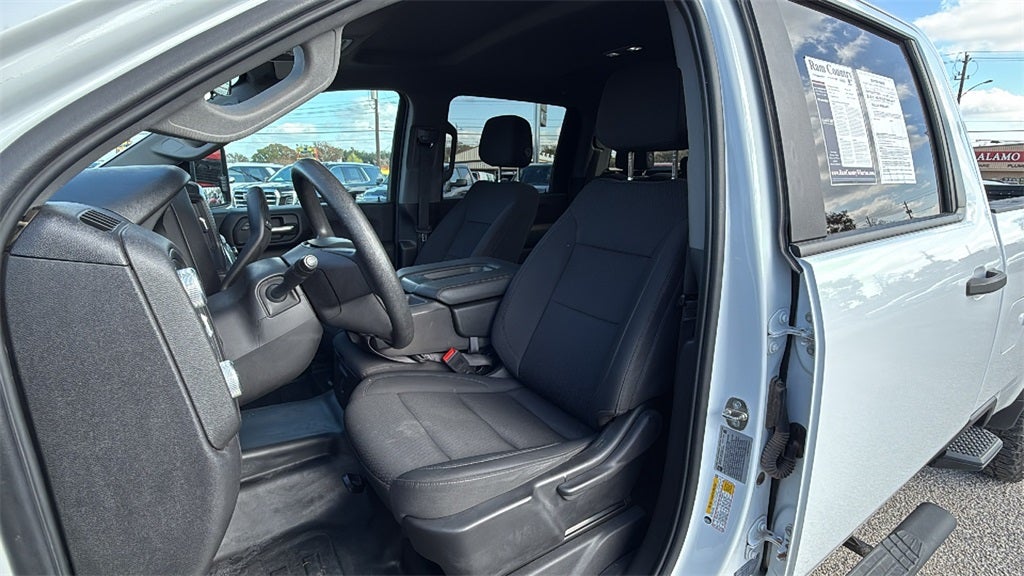 2024 GMC Sierra 2500HD Pro