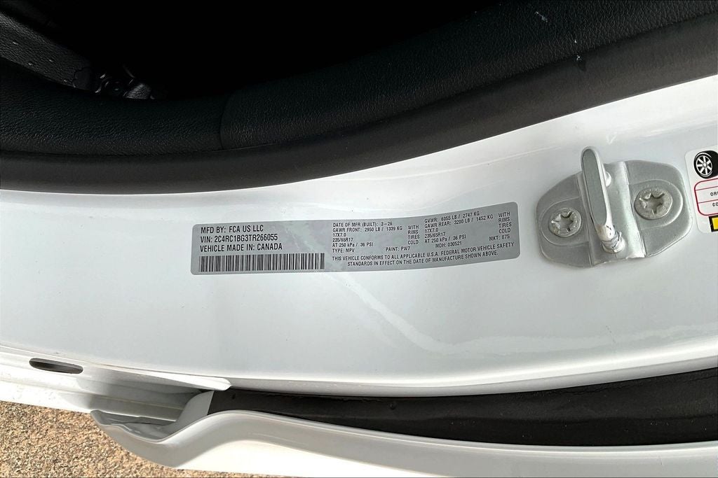 2026 Chrysler Pacifica Select
