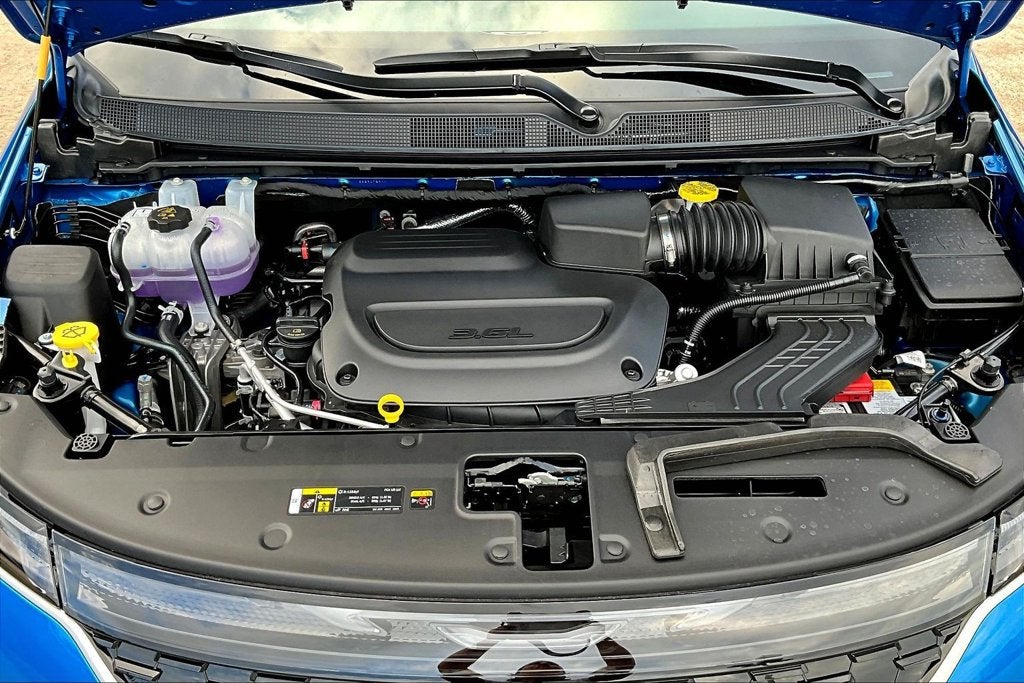 2027 Chrysler Pacifica Select