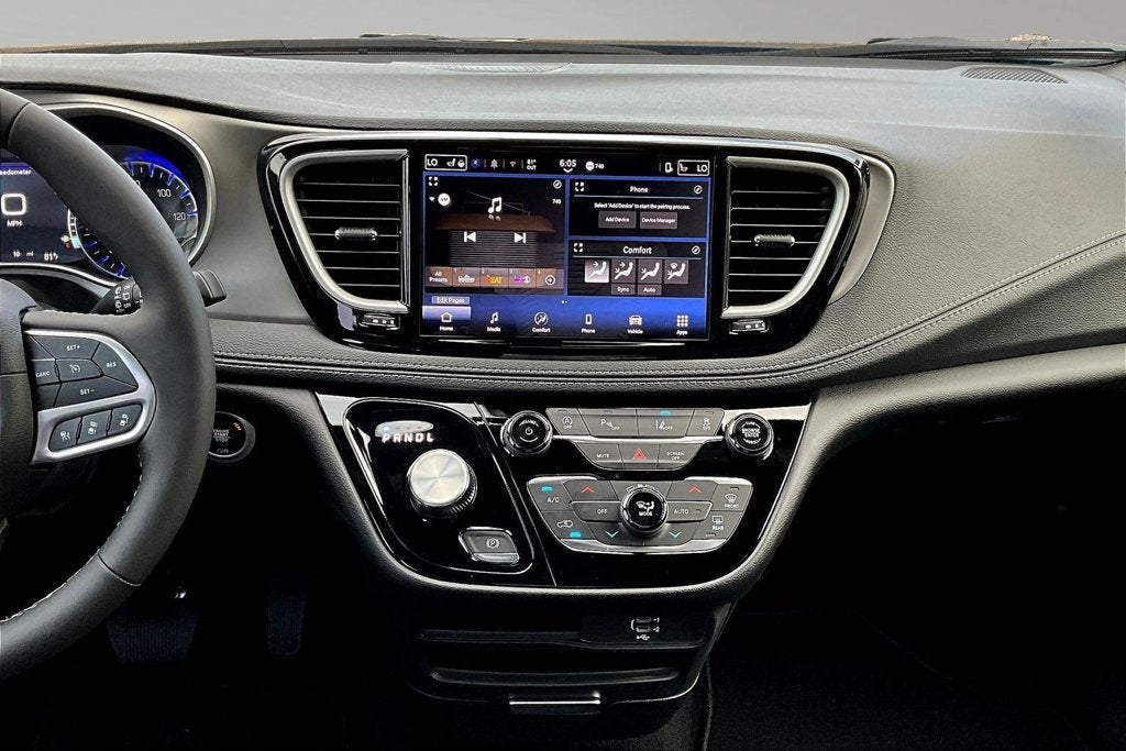 2027 Chrysler Pacifica Select