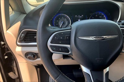 2024 Chrysler Voyager LX